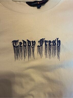 Teddy Fresh Men's Citron Logo Tee with Navy Embroidered Script